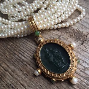 Antiquities green resin cameo Pearl necklace